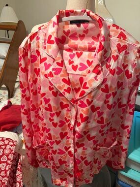 Simply Southern Heart-Print Satin Pajama Top - Pink & Red